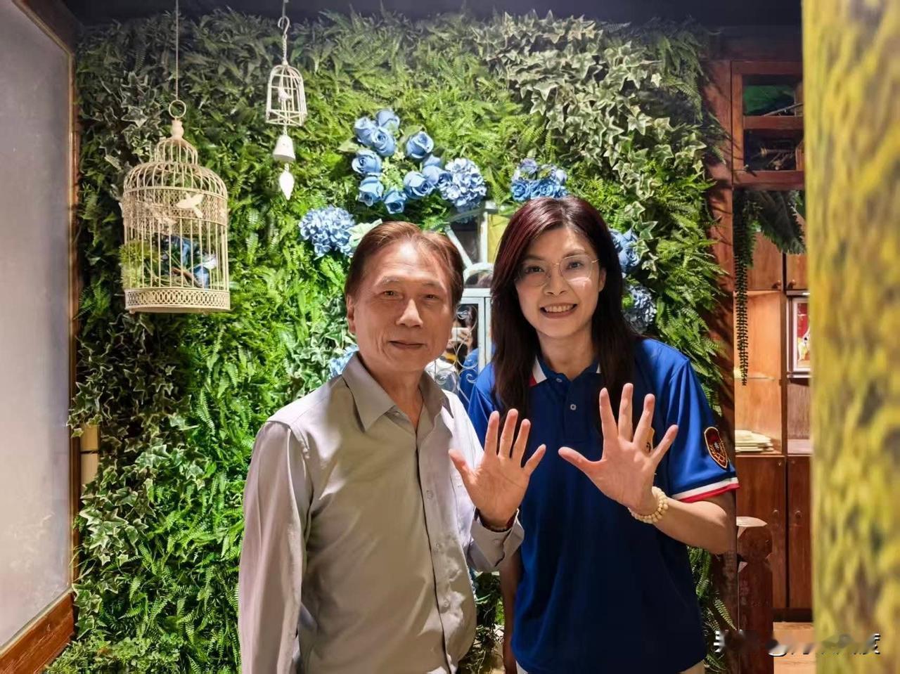 郝龙斌到桃园见张善政，获张善政一句“你是当然的人选”，郝龙斌忙不迭感谢。桃园，市