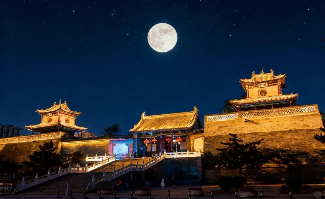 非常准的识人技巧1、眉毛浓密的人，一般脾气大，容易冲动。2、说话语速慢、语气