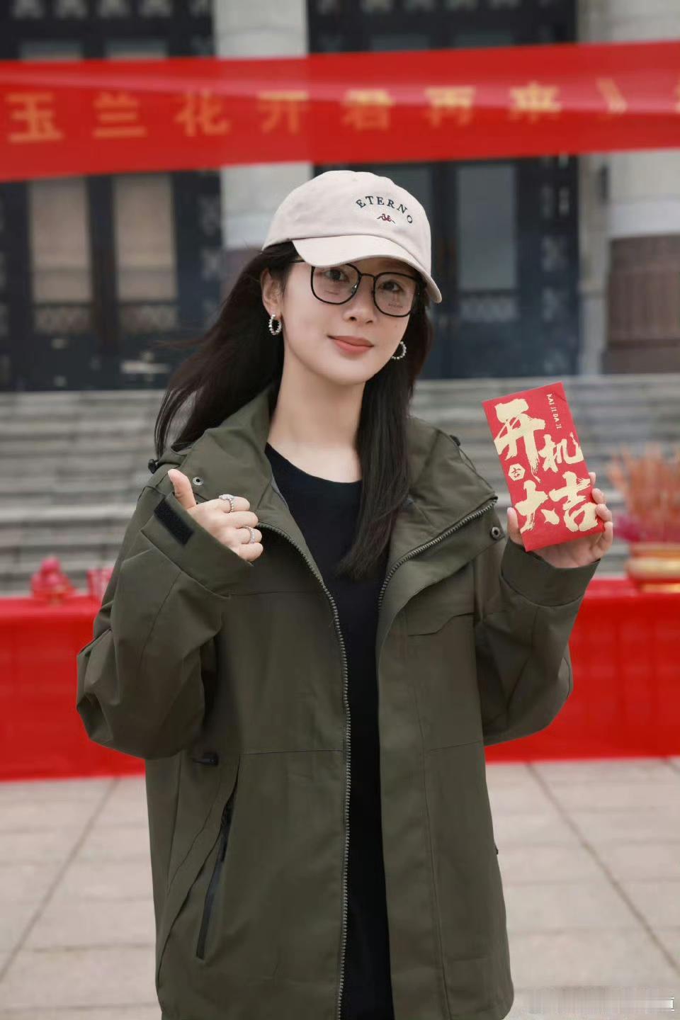 90花里最看好杨紫原因很简单有作品又兼具人气就像我之前说的90花其实