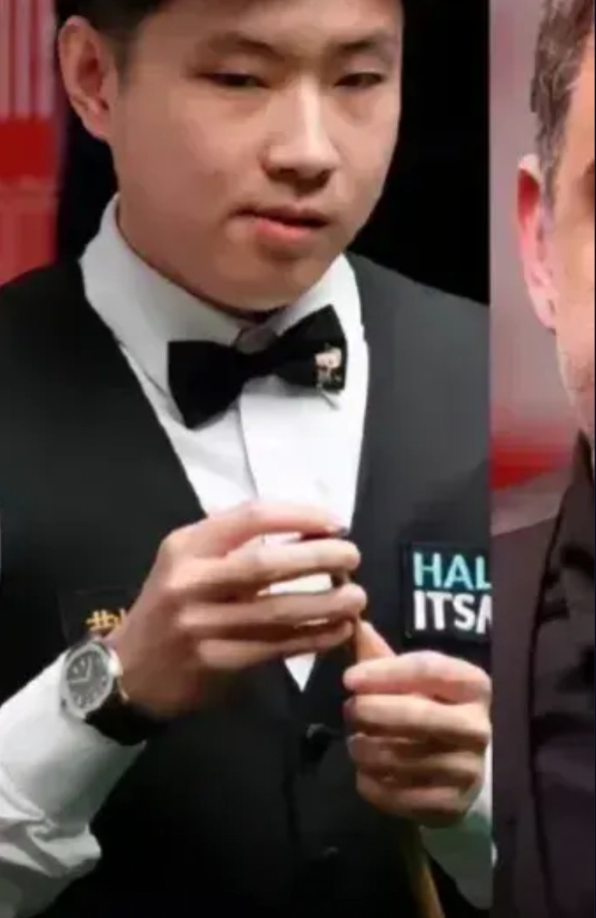 赵心童，戴的什么手表？有网友说，淘宝500块钱买的。开什么玩笑，赵心童爸爸是深圳