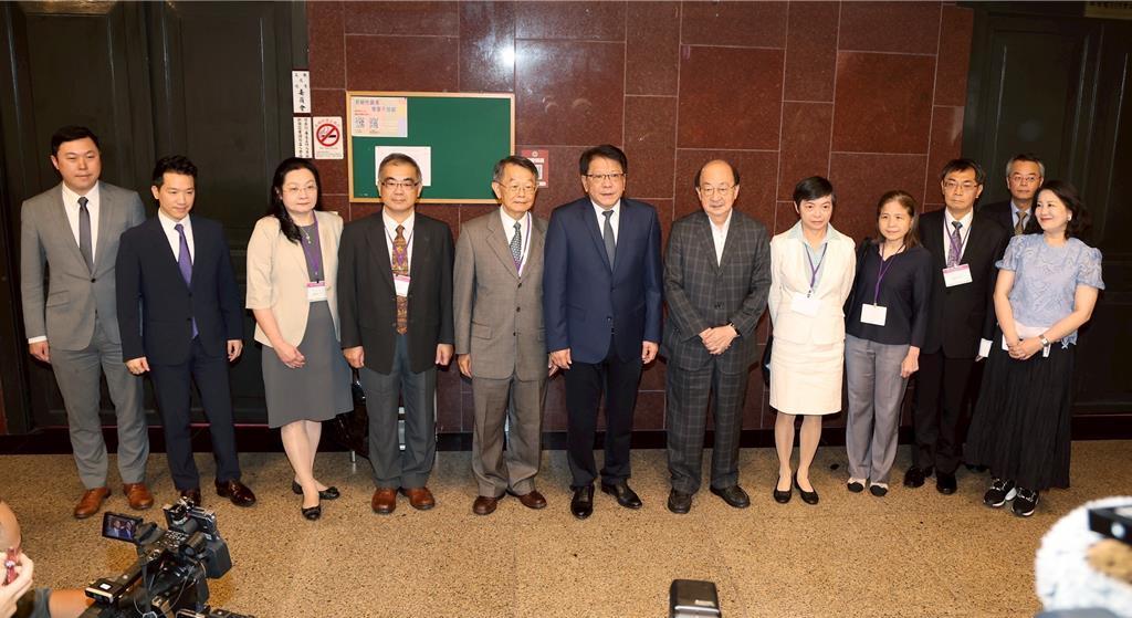 大罢免前投票前一天，民进党会有杀手锏？全台大罢免将在本周六进行投票，岛内知名学