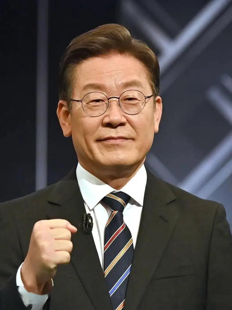 这两天应该是韩国朝野最紧张的时刻70多年前板门店谈判的时候，他们连张席位都没