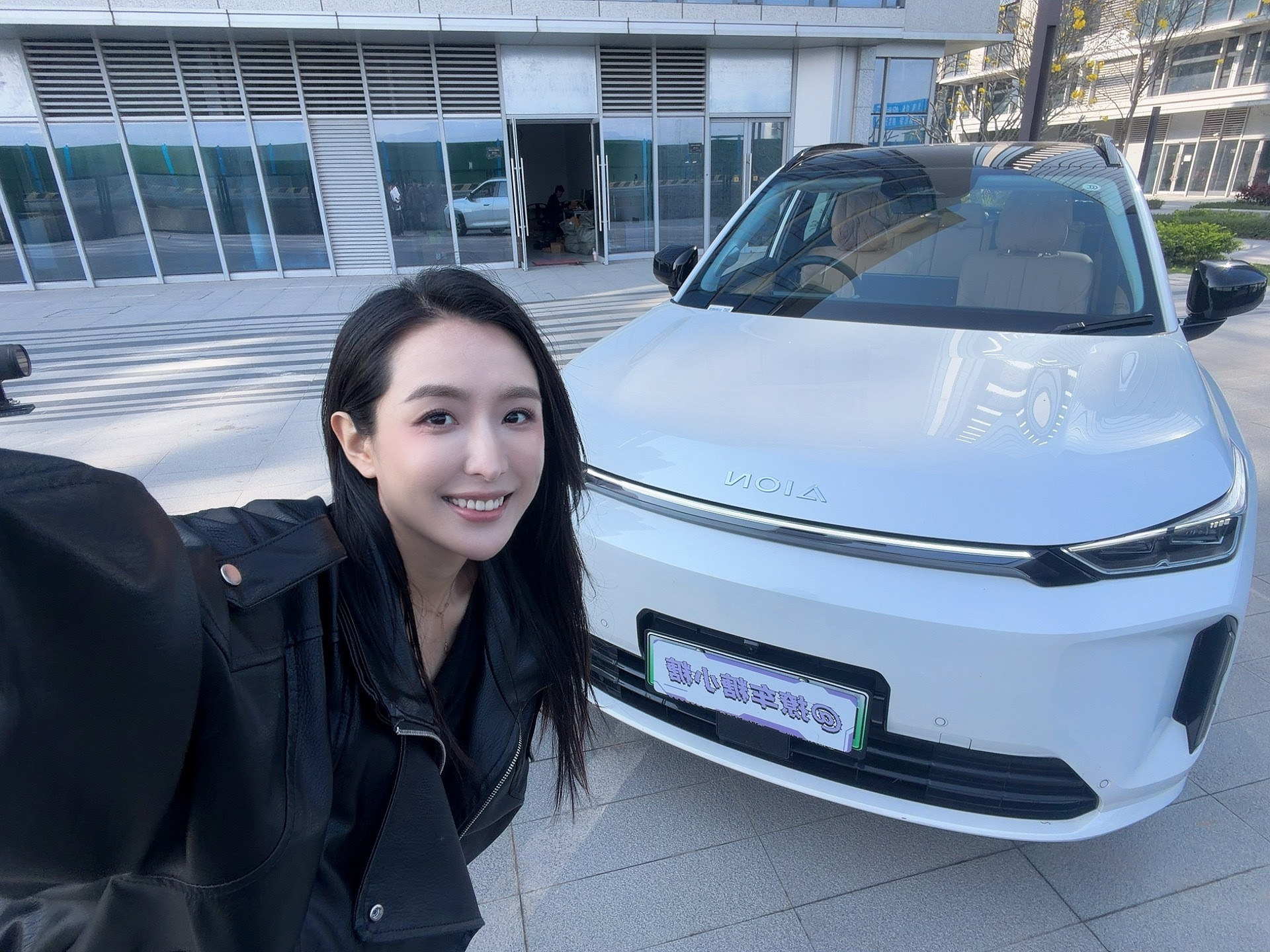 认真的自拍vs搞笑的他拍我与汽车的日常