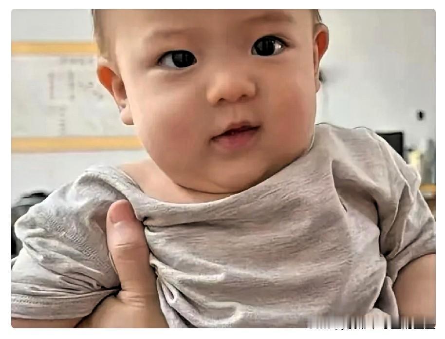 太神奇了！江苏盐城一家医院里，才5个月26天的男宝被宣告没了呼吸，妈妈死