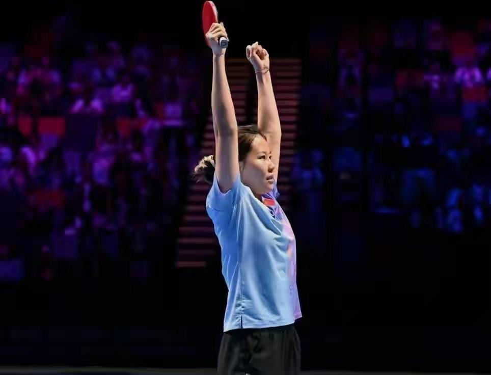 大美女陈幸同艰难战胜迪亚兹后如负释重做了一个笔直的广播操，长长舒了一口气这迪