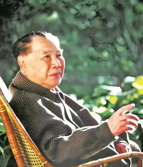1997年，83岁的杨成武上将，拍着桌子说出的话，就是这个理：“抗战靠老百姓，现