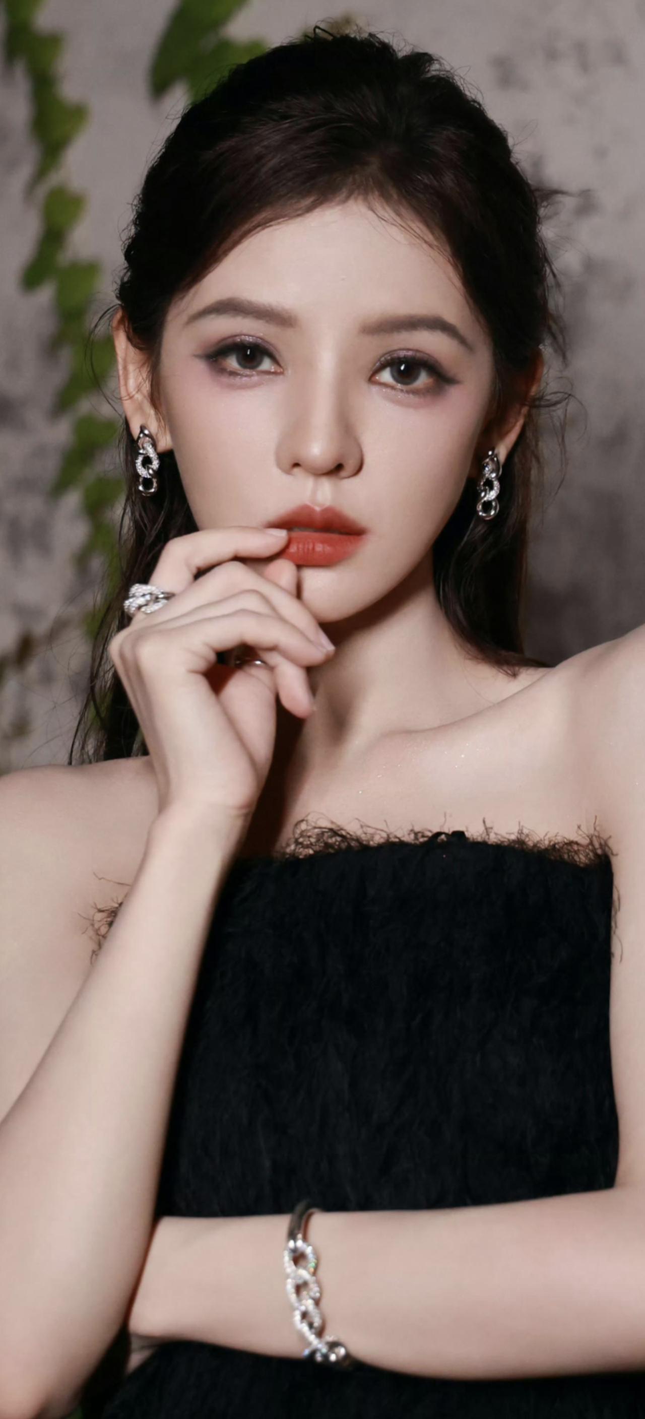 气质美女靓照赏析高清图片颜值