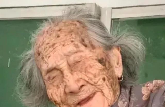 中国长寿之母”2025年元旦离世，1902年出生的林蛇母，一共有100多名儿孙，