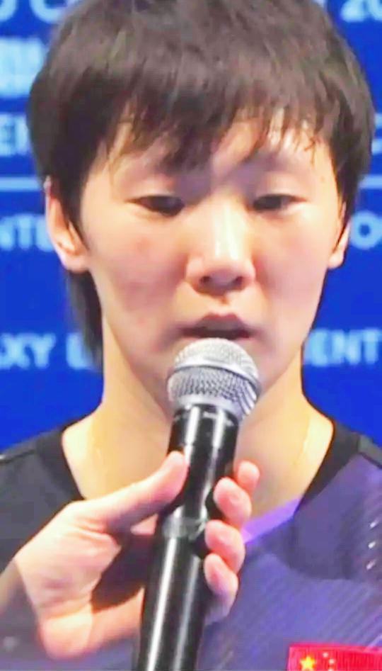 拼尽全力冲冠却憾拿亚军，换谁心里能毫无波澜？王曼昱这波操作，王曼昱这次，是真给