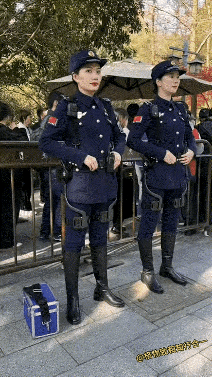 又飒又美帅爆了～社会百态女警