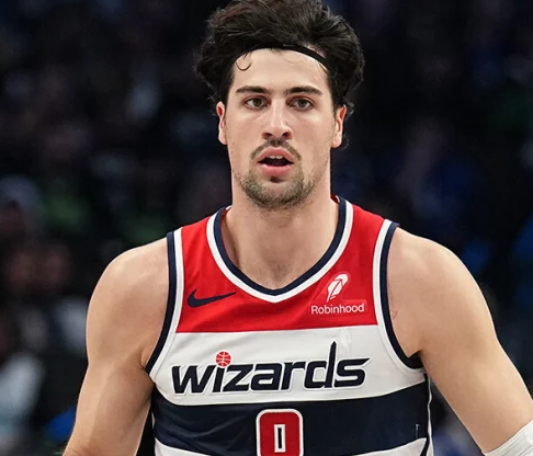 对开拓者队内关系存在误解这种重建球队真的不是谁给谁传球就是关系好这么简单，nb