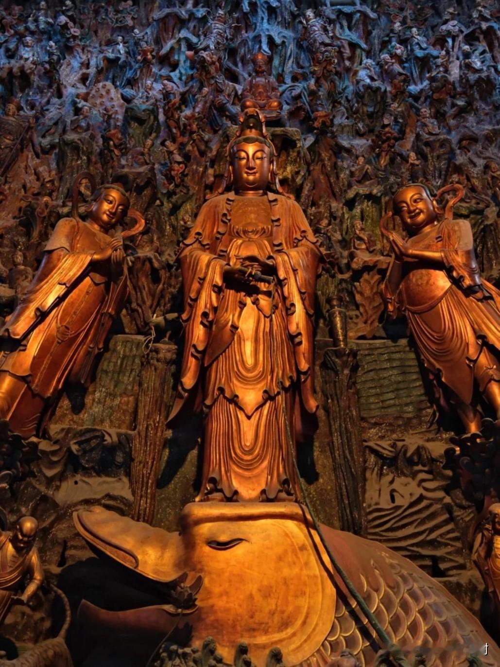 灵隐寺最震撼的一幕！这面墙藏着观音渡海的千年禅意。很多人来灵隐寺，只打卡飞