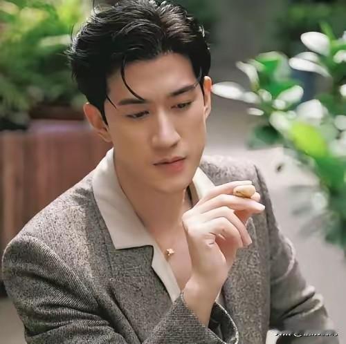 39岁李治廷，发文喜当爹！9月25号中秋节这天，李治廷在个人社交平台上，发文