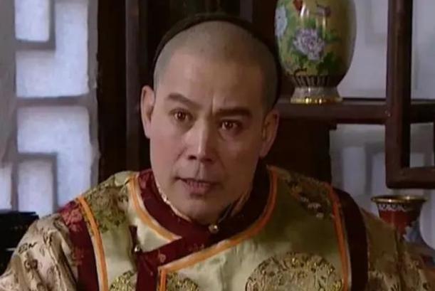 1697年，康熙三征噶尔丹，大获全胜，噶尔丹服毒自尽，漠北重归一统。按理说，皇帝