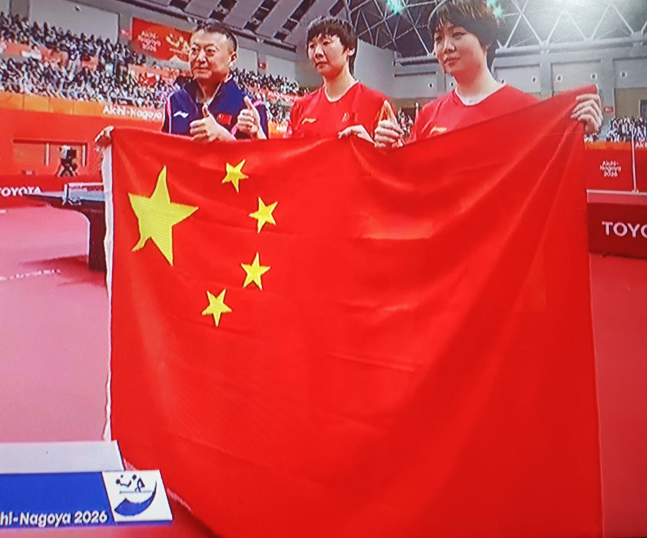孙颖莎十分感激王曼昱，感激王曼昱，没能让她失去世二的位置！王曼昱进了四强，重返世