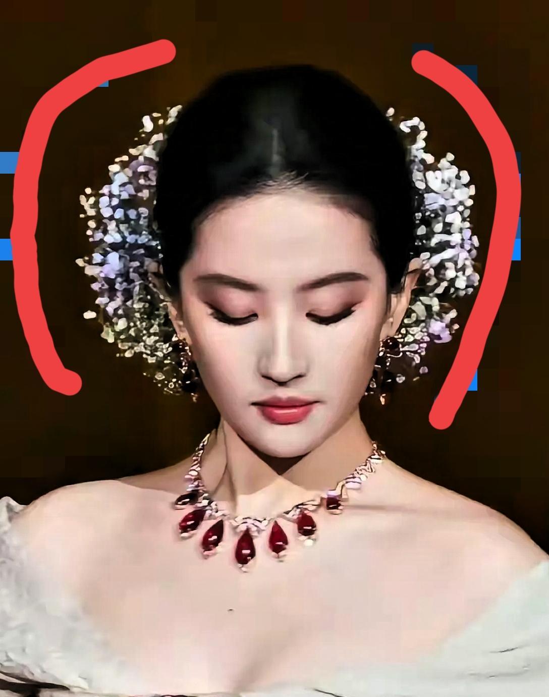 刘亦菲头上那圈花，不是奢侈品，是泉州老太太们熬了三天三夜编出来的。没人说她戴得