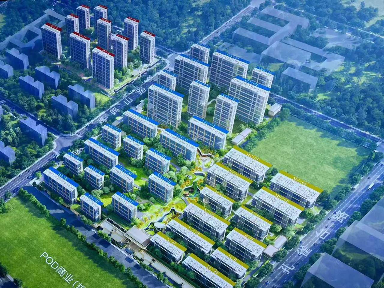 合肥新房不少。现在开发商建的新房，看不到大高层了。合肥轨道在高新区方兴大道西，也