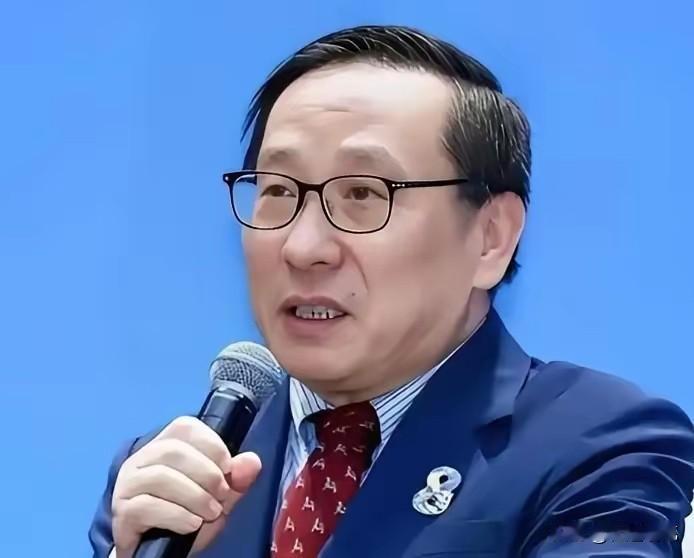 俗话说打人不打脸，但高志凯这次算是一点面子也没给对方！在英国LBC的一次直播采