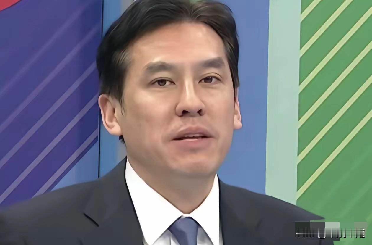 台媒体人黄伟翰今（13日）在社媒发文表示，韩国瑜，选2028？在立院惊天一怒后