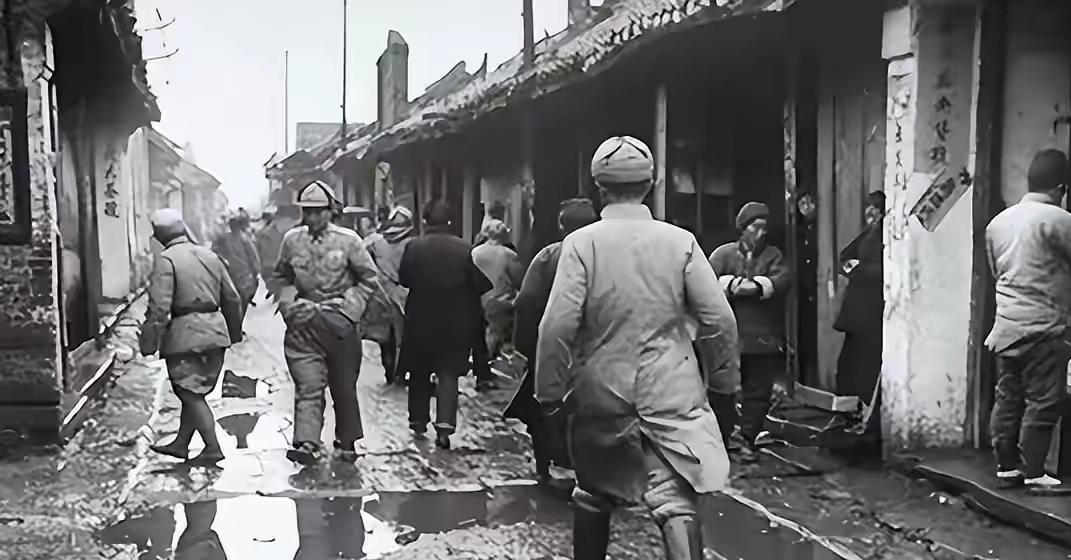 1949年，重庆解放后，杀害江姐的特务刘志钦躲在岳母家，自以为天衣无缝，谁知喝酒