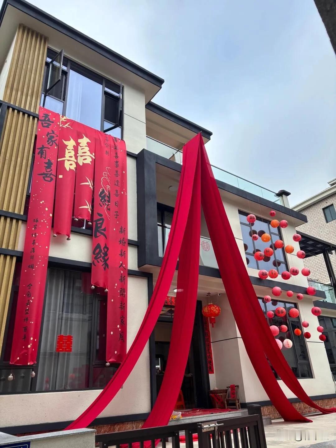 70后真是通透。我大侄儿，跟女朋友谈了五六年，女孩是独生女，说:“结婚不用买车