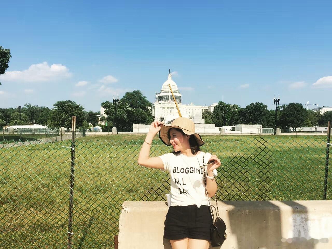 这个真的很直观了，白宫只有那么一点点大我还没有去过人民大会堂，我是很多年前去过一