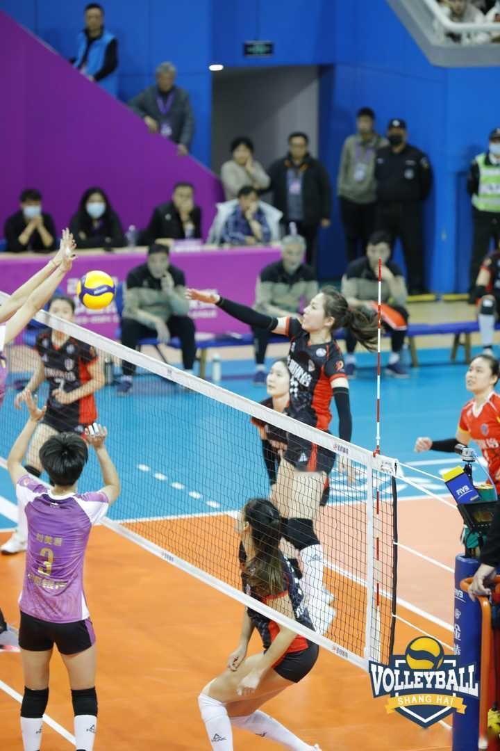 锁定八强天女最大收获是什么？刚刚结束的天津女排对阵北京女排的比赛，最终天女