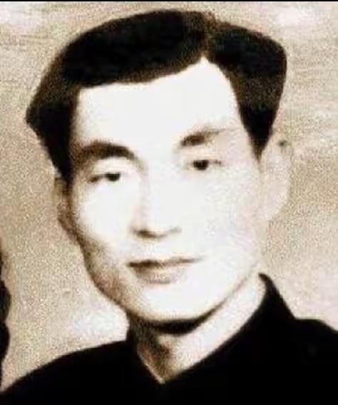 沉痛怀念朱老关于朱老的身世，网络上竟然爆料出1个冷门细节：确实属于朱元璋直系后