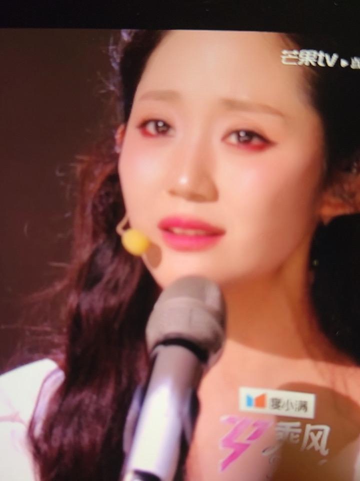 万千惠对抗赵子琪，一对舞蹈生PK开始了。这个万千惠可是话题不少啊。果然是科班