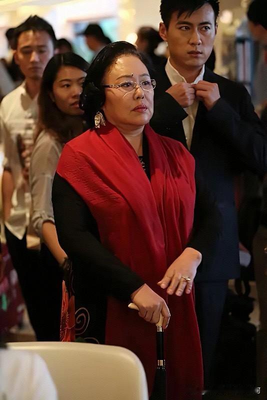 高情商反杀！保姆频繁坐地起价，雇主一招带薪休假拿捏主动权家政圈最近爆火的真
