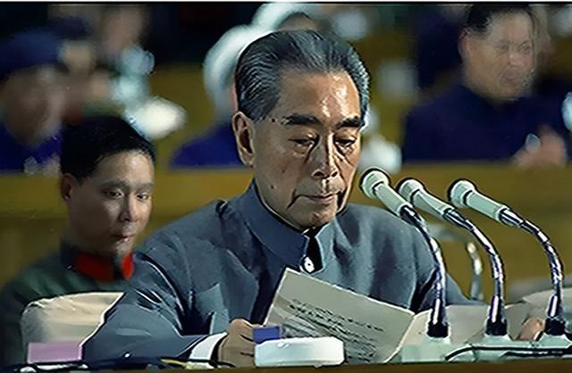 1976年1月8日周总理与世长辞后，突然发生了一件怪事。谁也想不到上午刚闭眼的总