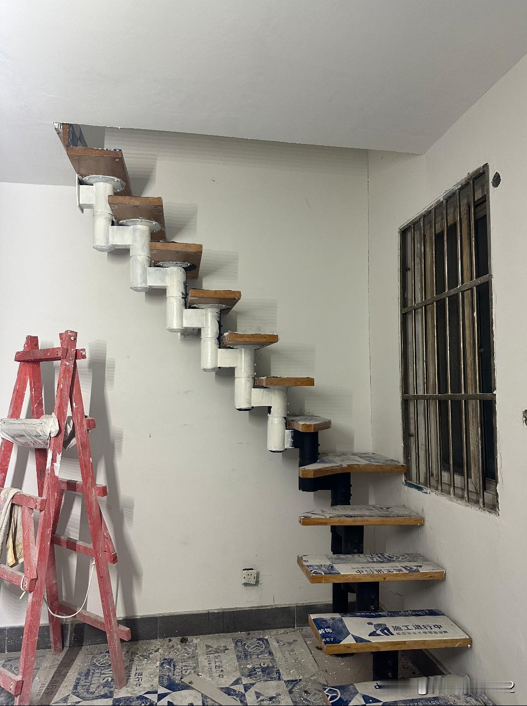 漆刷到一半后悔了咋办！！！如照片，本来打算刷成奶白色，快刷完了感觉还不如原本