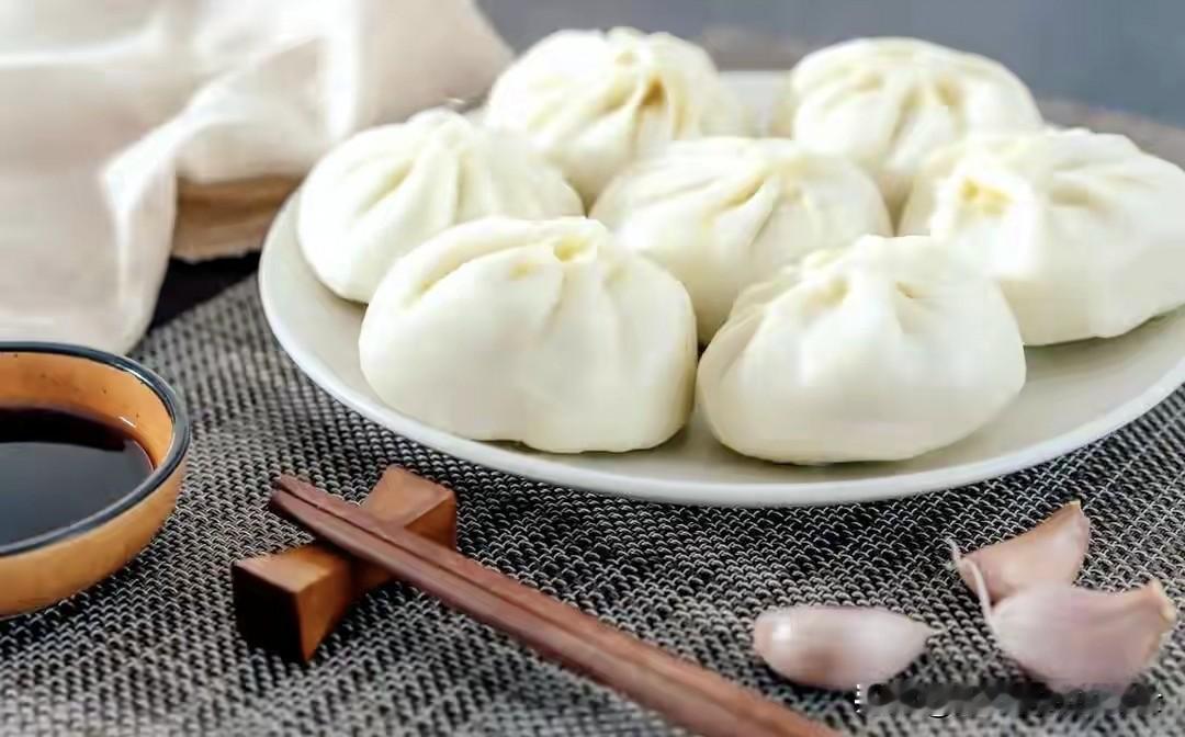 退得掉钱，退不掉的是体面。近日，在黑龙江哈尔滨一家早餐店，坐满了人，其中一桌
