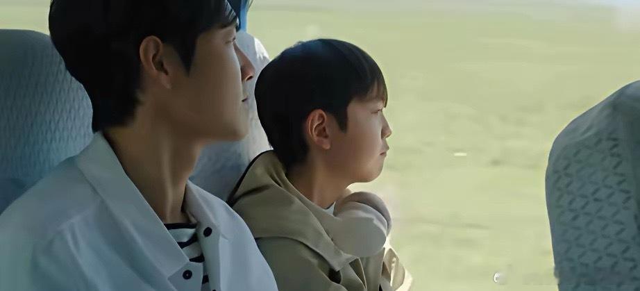 《亦舞之城》结局让人匪夷所思！谭思婷居然又跑了！最后一个镜头，冯睿带着乐乐去四川