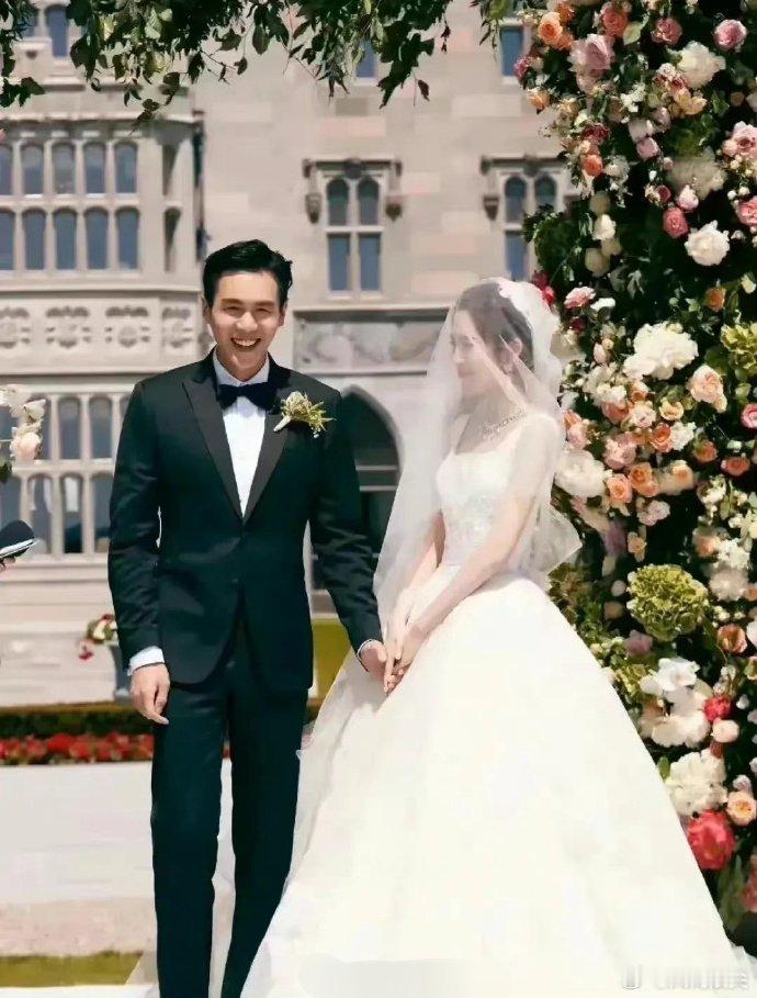 只要这两对不离婚，我还是相信娱乐圈爱情的