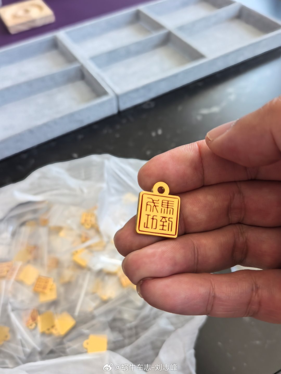 据说很好开～比Roma还好开全国1/50，五种组合，配置已经选好的～法拉利ama
