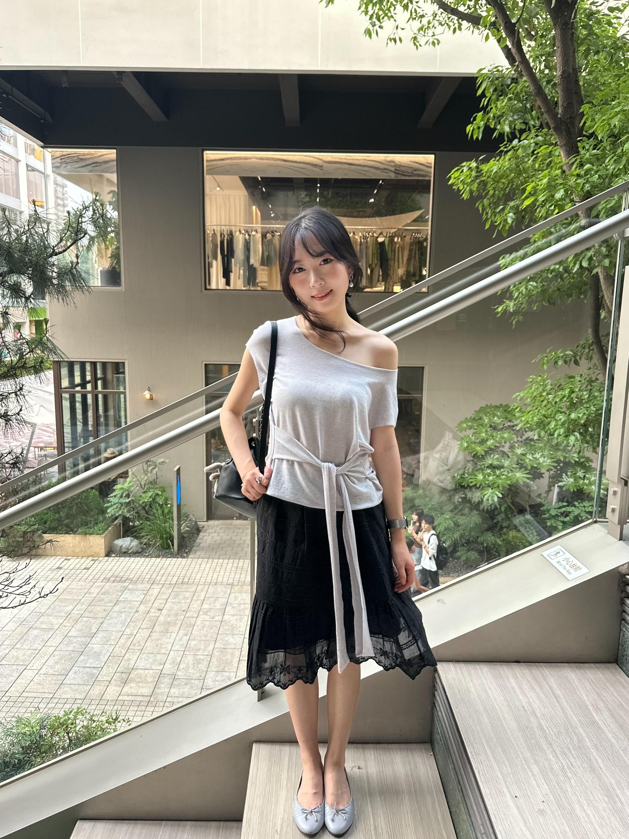 温柔大姐姐。