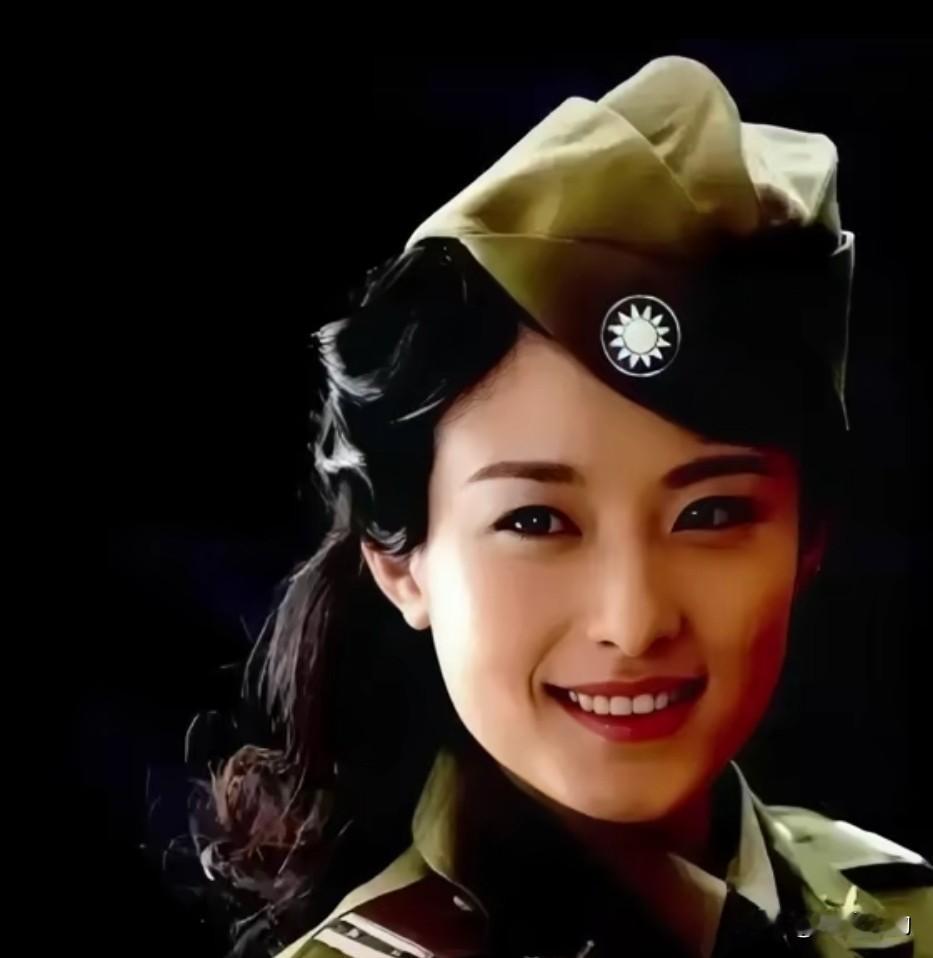 有着军统第一美人之称的向影心，早年是戴笠极为倚重的女特工，戴笠为了安插眼线，将她