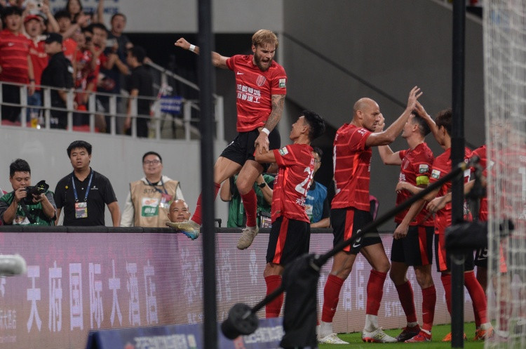 记者评蓉城: 打出了中超球队本赛季迄今为止外战最硬气表现