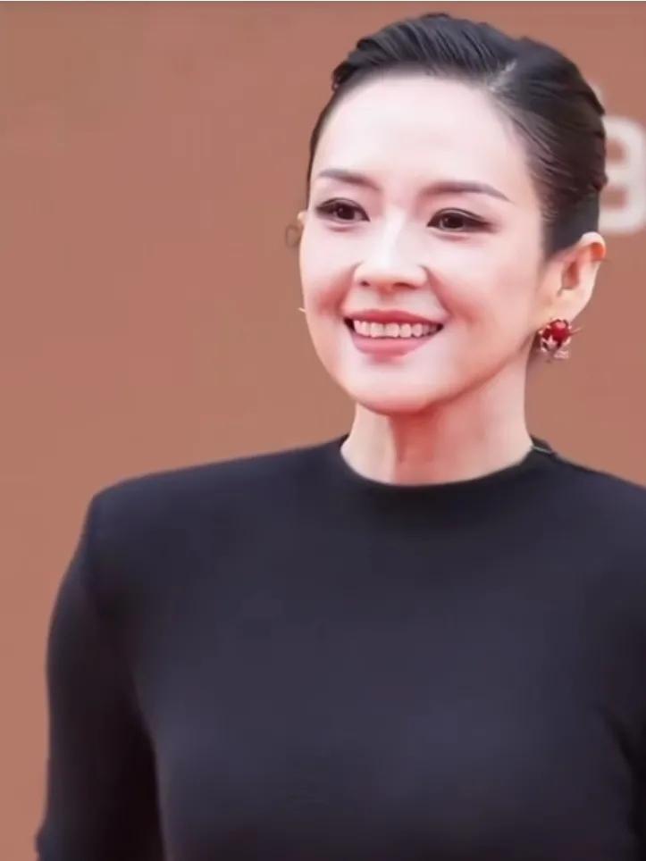 章子怡：懂得示弱也是一种智慧章子怡，一生要强的女演员，在第20届中国电影华表