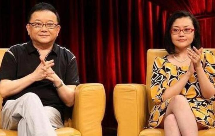 2001年，王刚花200万送女儿出国留学，没想到她却要嫁给老外，王刚反对，老外却