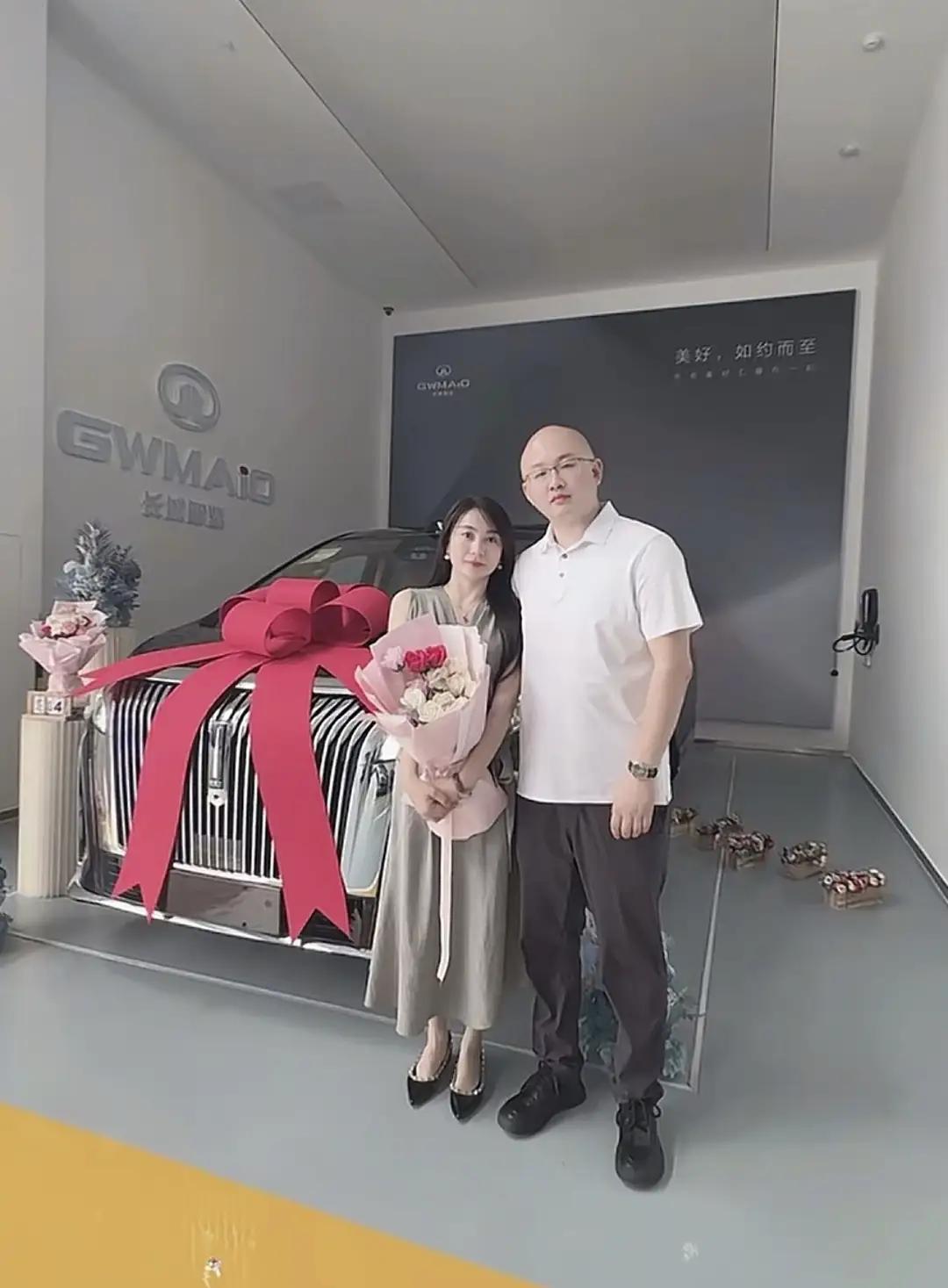 谁都没想到夫妻事业那叫一个成功家庭也特别幸福，可丈夫因为一场车祸里永远走了