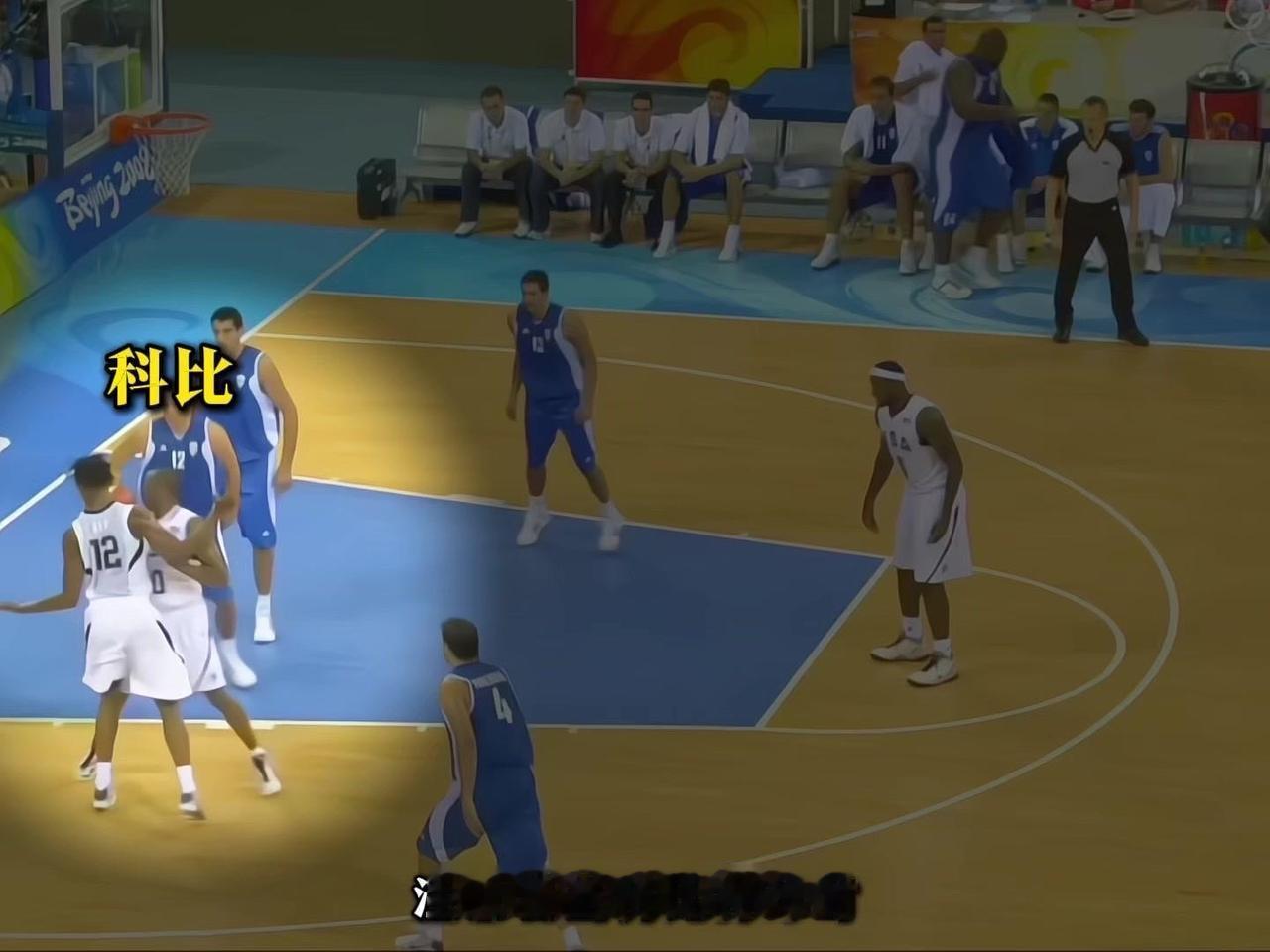 🏀很多人质疑科比不会打简单球，根本不是这么回事，会快攻上篮不代表就懂怎么打简单