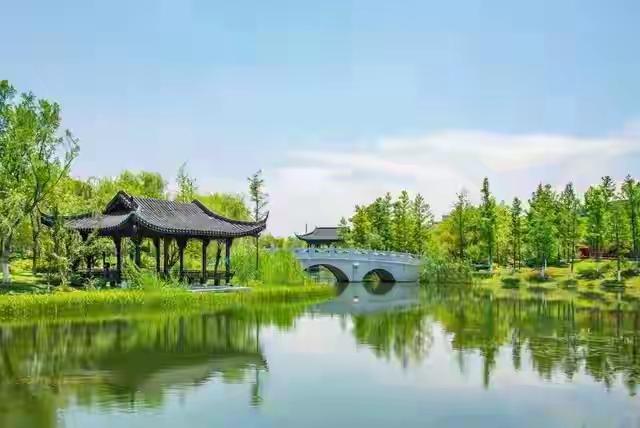 为什么最疼你的人，最后让你哭得最惨？这是许多人心中难以释怀的痛。有人说：“人心都