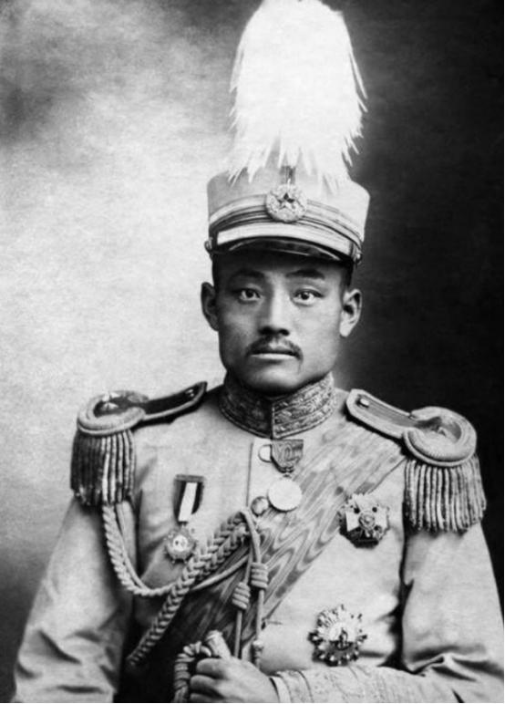 军阀张敬尧不仅残暴还很好色。1918年，他任湖南督军时，看上了曾国藩的曾孙女——