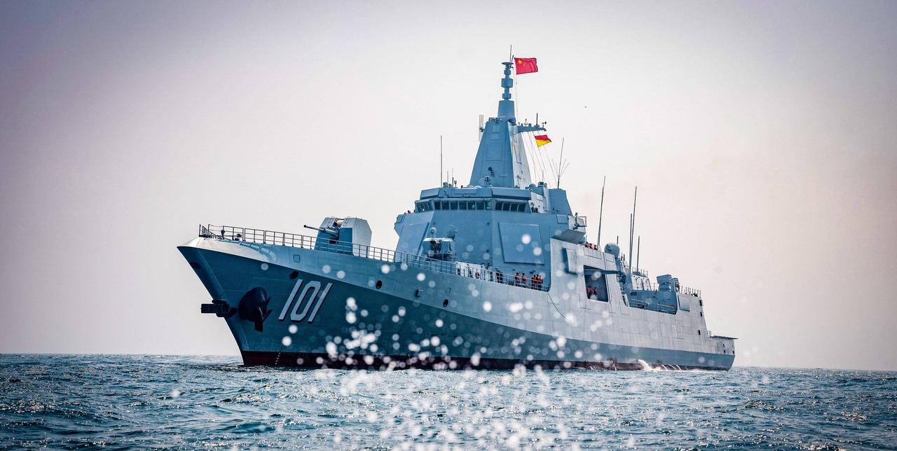 🌞一个国家的军队规模仅有8万，却敢跑到兵力高达200万的全球第二强军事强国