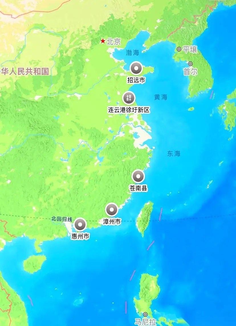 昨晚央视就那么几句话，我却听出了一身鸡皮疙瘩。从北到南，一排巨型“充电宝”正在疯