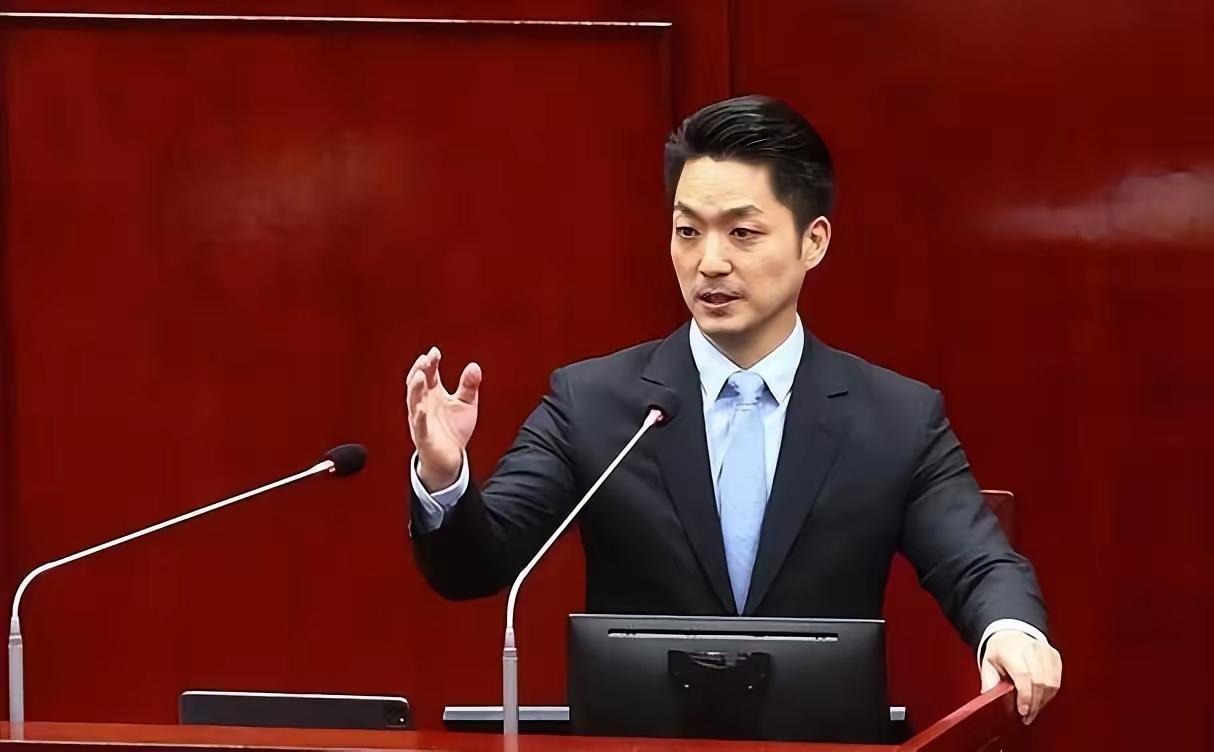 要想让蒋介石和蒋经国早日正式安葬，蒋介石的曾孙、蒋经国的孙子、台北市市长蒋万安唯