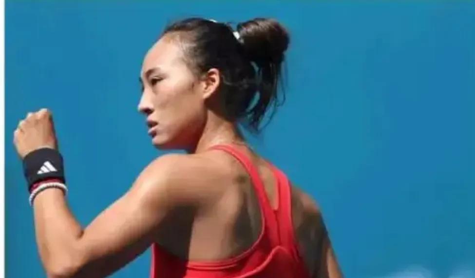 随着郑钦文2-0萨巴伦卡，WTA罗马站女单四强名额全部产生，她们年龄，身高一览：