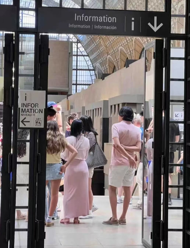 伊能静生图给我整破防了，这才是真实的中年女性！
